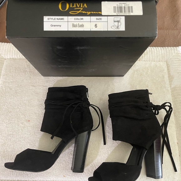 Olivia Ferragamo suede booties open toe 6 - Picture 2 of 4